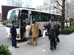 MitoTour20090322 バスへ乗り込む